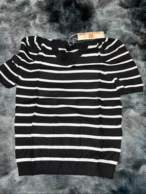 Black & White Striped Short Sleeve Sweater Top